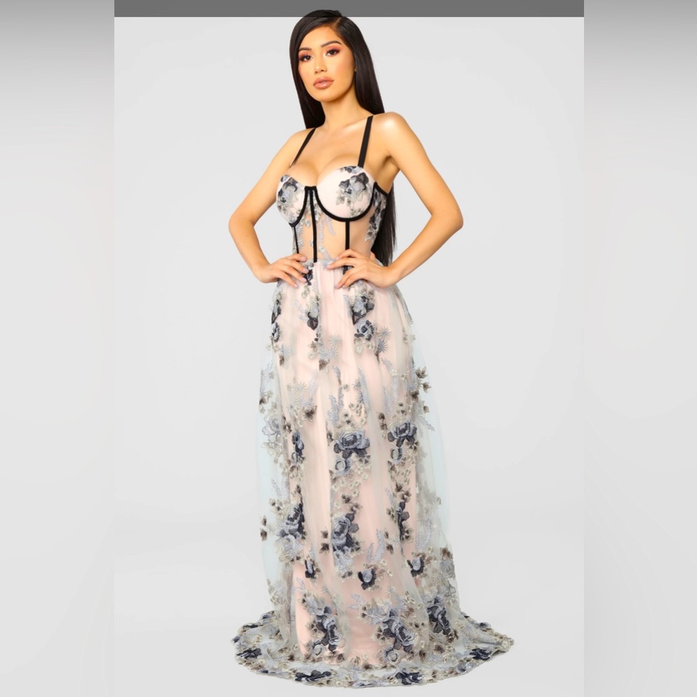 FashionNova Such A Dream Maxi Dress Blush Gray Corset Size Small 2/4 Cocktail